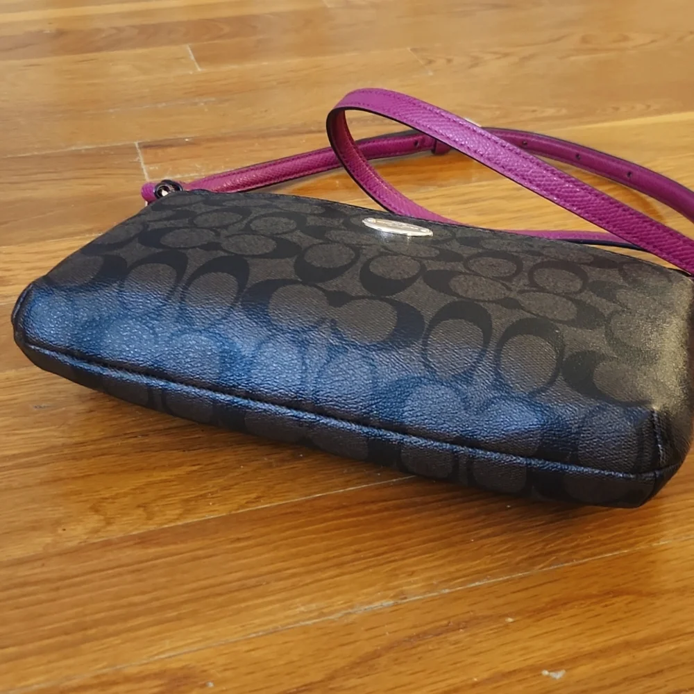 Coach East West pop crossbody